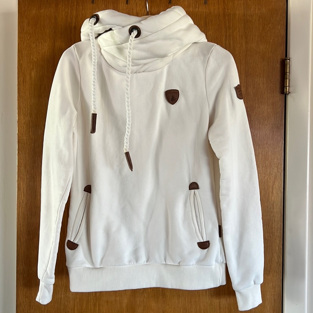 White wanakome hoodie